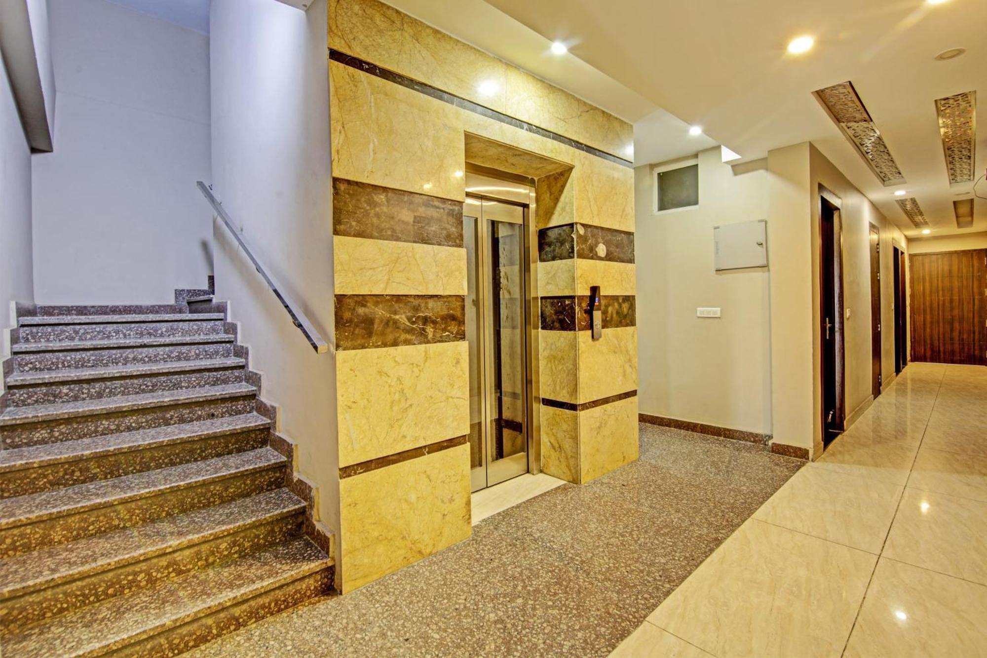 Townhouse Grand Inn Ghaziabad Exterior foto
