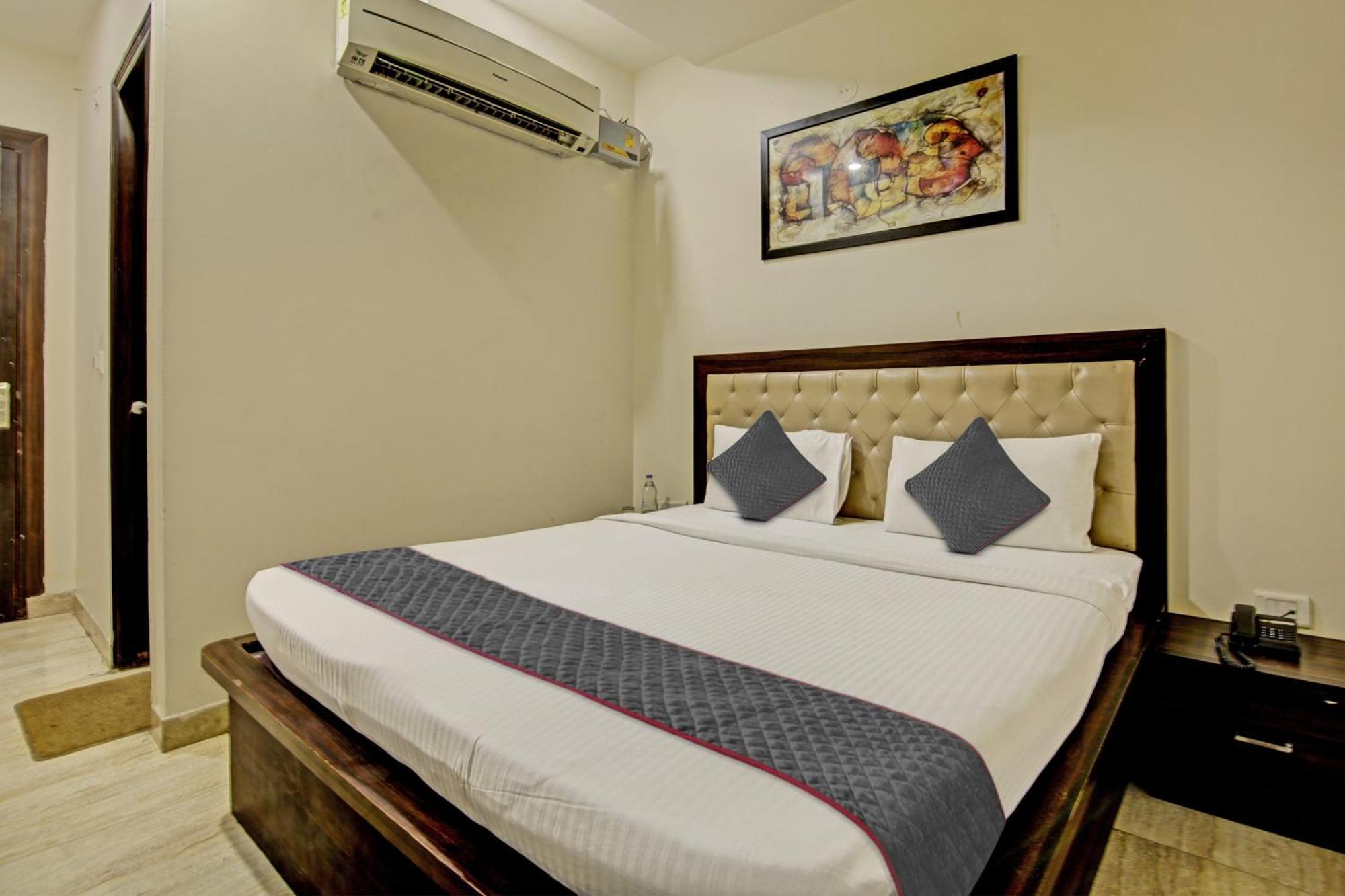 Townhouse Grand Inn Ghaziabad Exterior foto