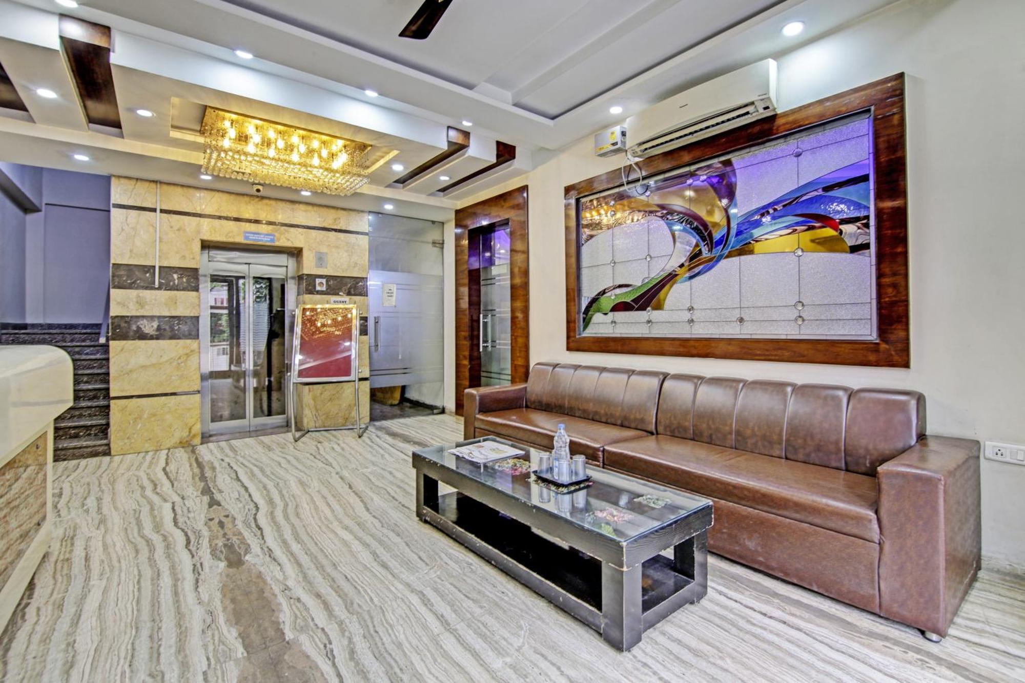 Townhouse Grand Inn Ghaziabad Exterior foto