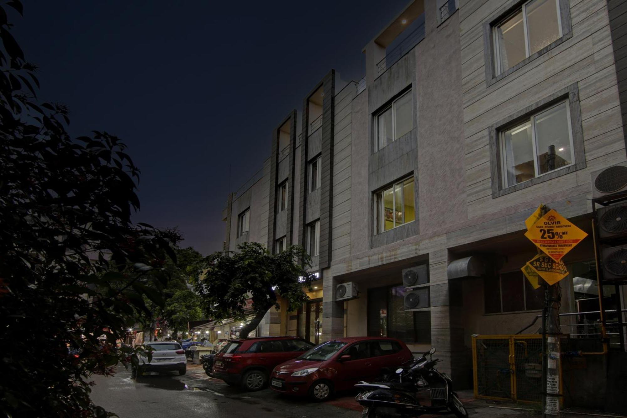 Townhouse Grand Inn Ghaziabad Exterior foto