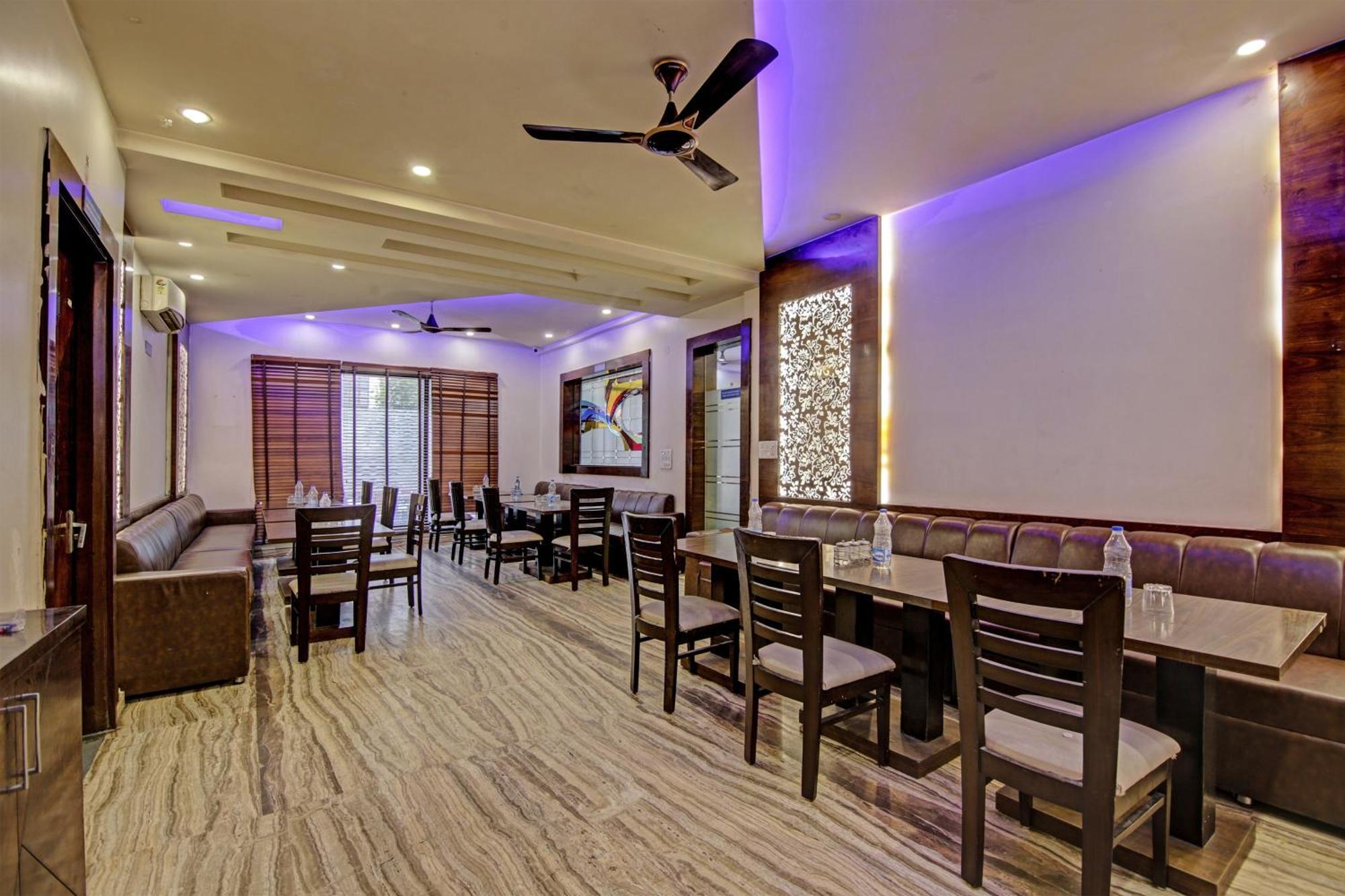 Townhouse Grand Inn Ghaziabad Exterior foto